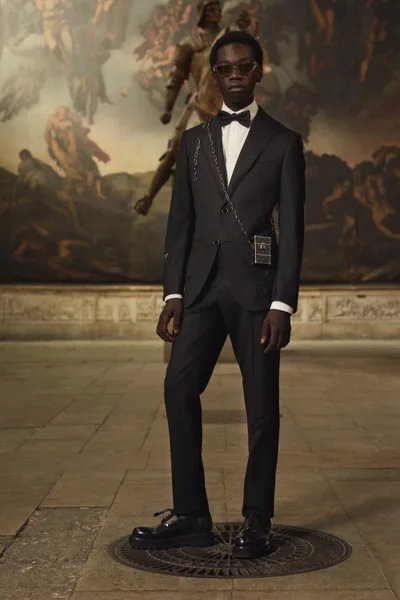 Look 24